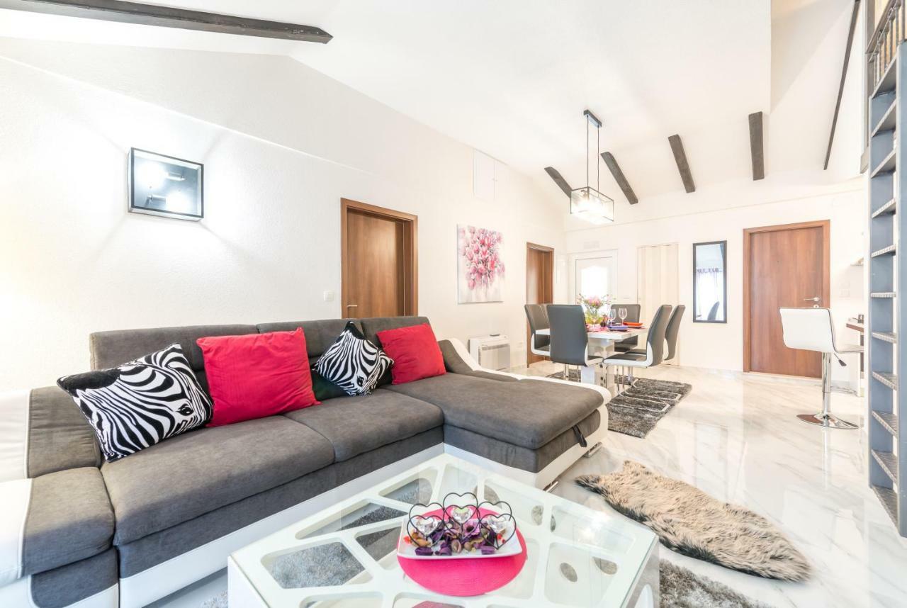 Tranquility And Nature In 4 Bedroom With Sea View Mokošica Exterior foto