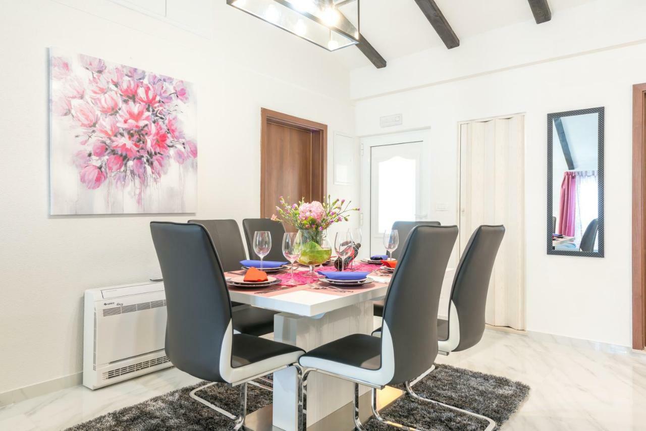 Tranquility And Nature In 4 Bedroom With Sea View Mokošica Exterior foto